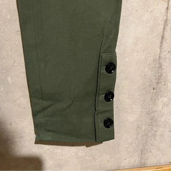 Banana Republic Pants Women’s 2 Green Sloan Chino Regular Flat Front Buttons - Picture 3 of 8